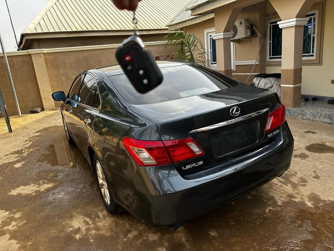 Car Image 9