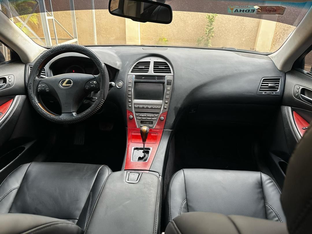 Car Image 5