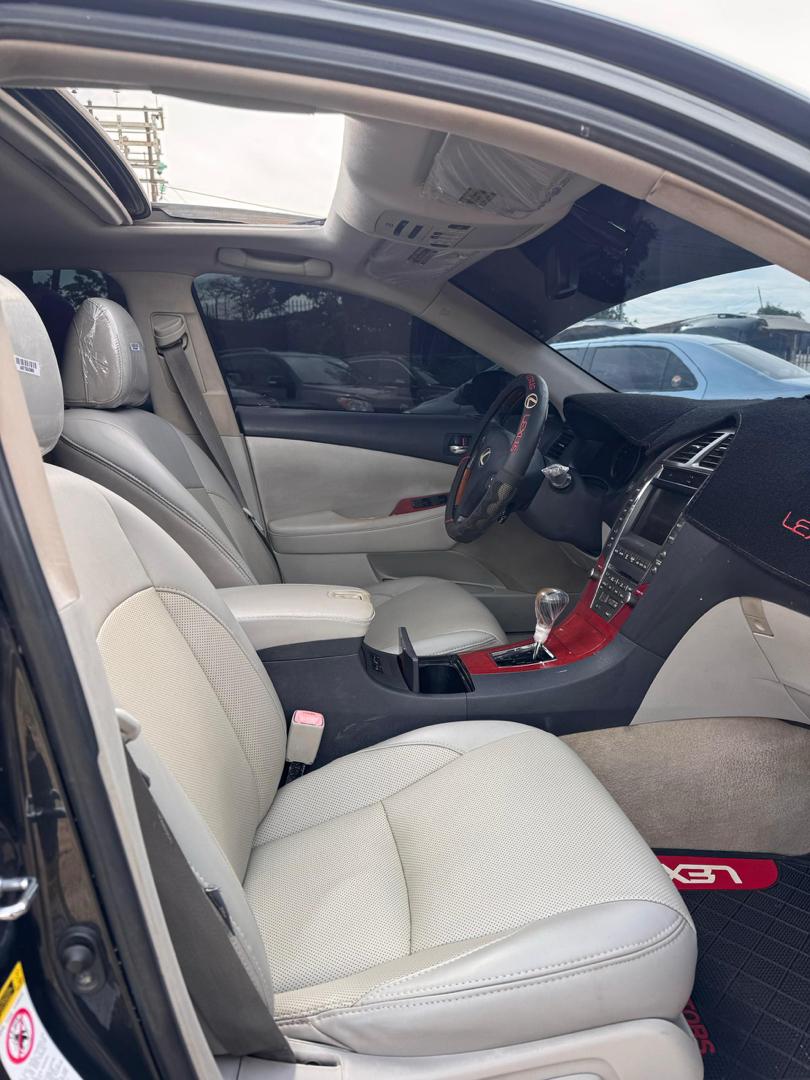 Car Image 5
