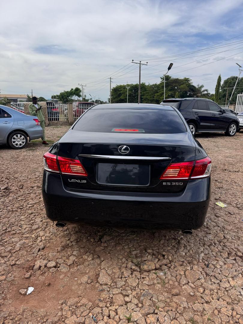 Car Image 10