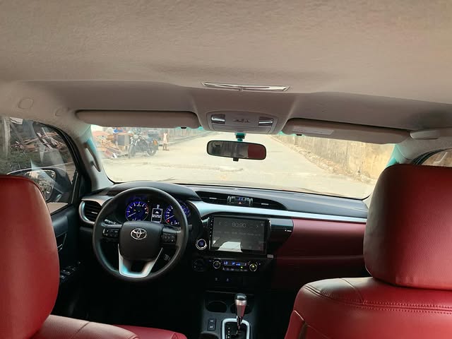 Car Image 8