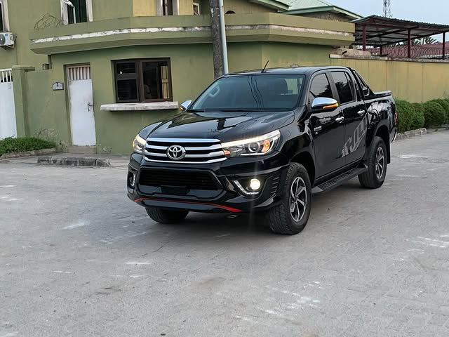 Car Image 9