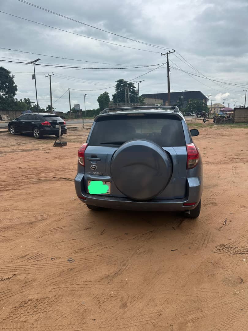 Car Image 4