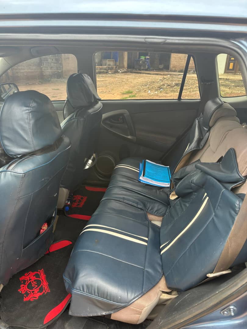 Car Image 5